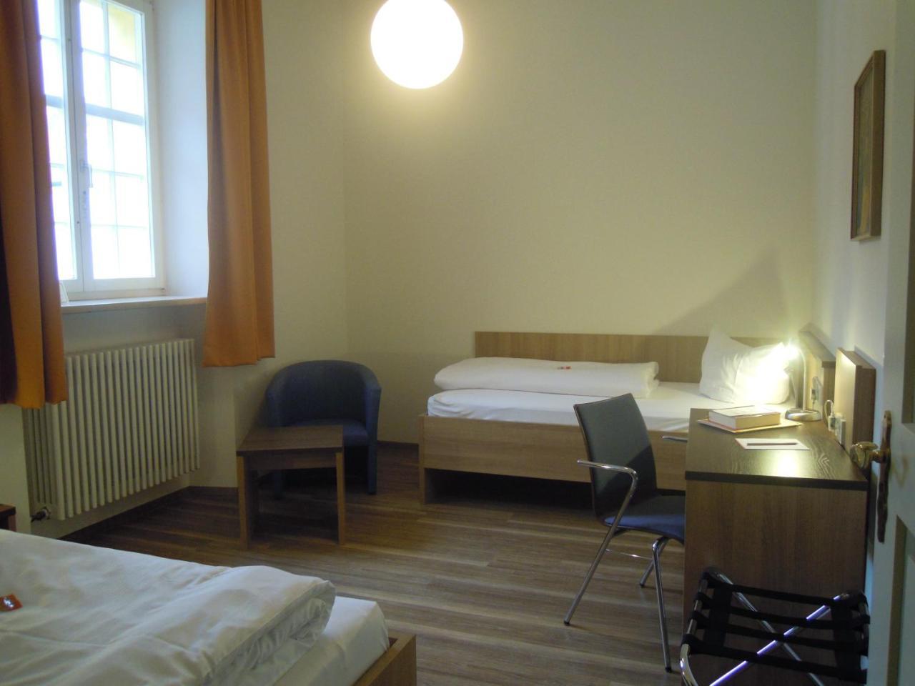 Hotel Tagungshaus Im Kloster Neresheim Zewnętrze zdjęcie
